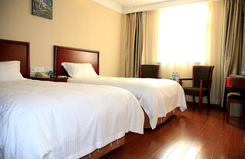 Greentree Inn Shanghai Middle Xinfu Road Huazhi Road Business Hotel