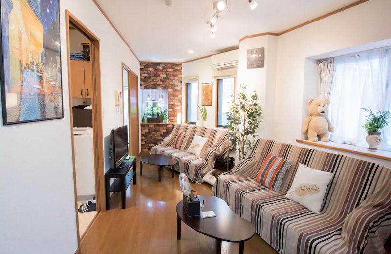 TW50. Nice House near to Shinjuku Station