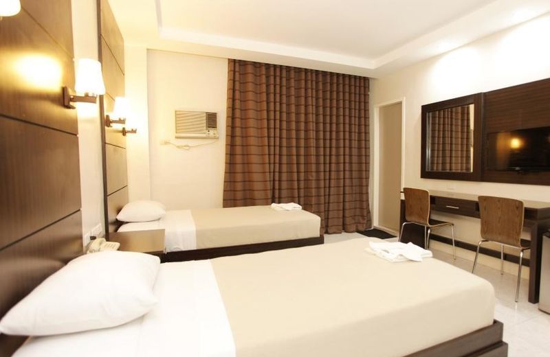 Grand Astoria Hotel
