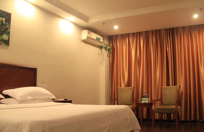 GreenTree Inn Jiangsu Suzhou Zhangjiagang Jinfeng Town Xintiandi Express Hotel