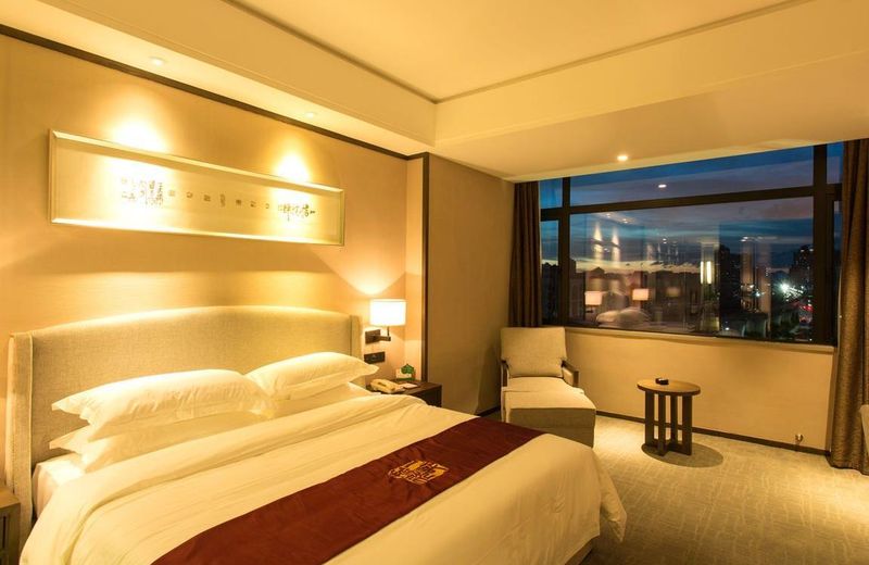 EXPERIENCE ART HOTEL
