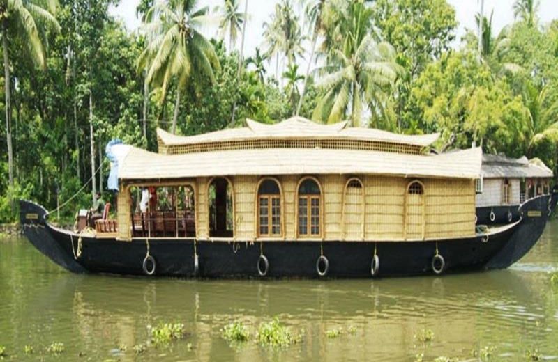 Backwater Retreat Houseboat - Alleppey