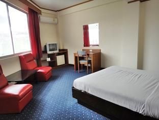 Thaksin Hotel