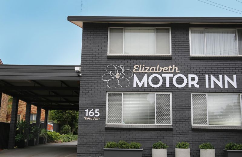 Elizabeth Motor Inn