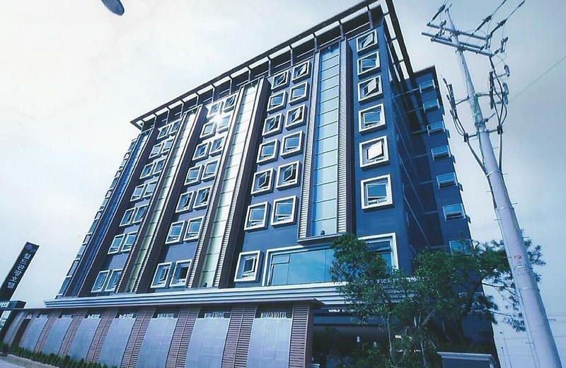 World Tourist Hotel