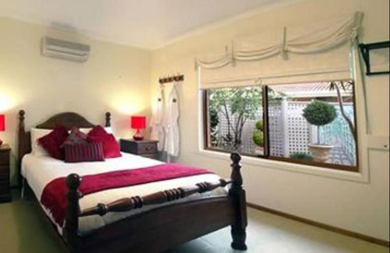 Emaroo Cottages Port Hughes Accommodation