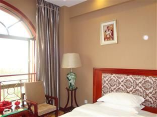 Puer Donglaishun Hotel