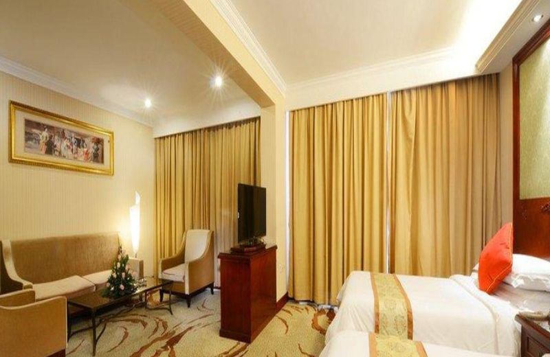 Vienna Hotel Xiangyang Zhongyuan Road