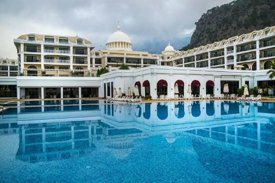 Amara Premier Palace Hotel