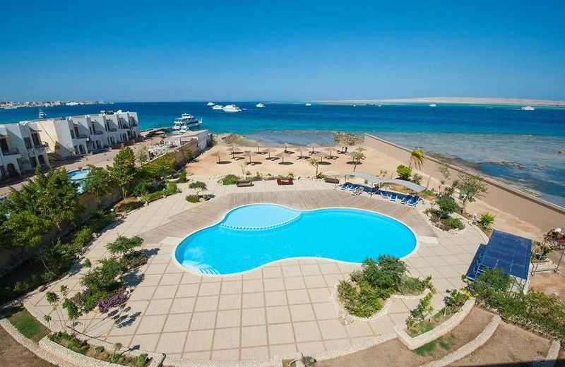 NAVY CHALETS HURGHADA