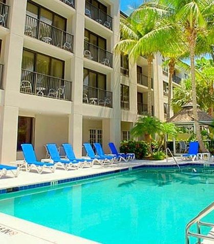 Courtyard by Marriott - Naples