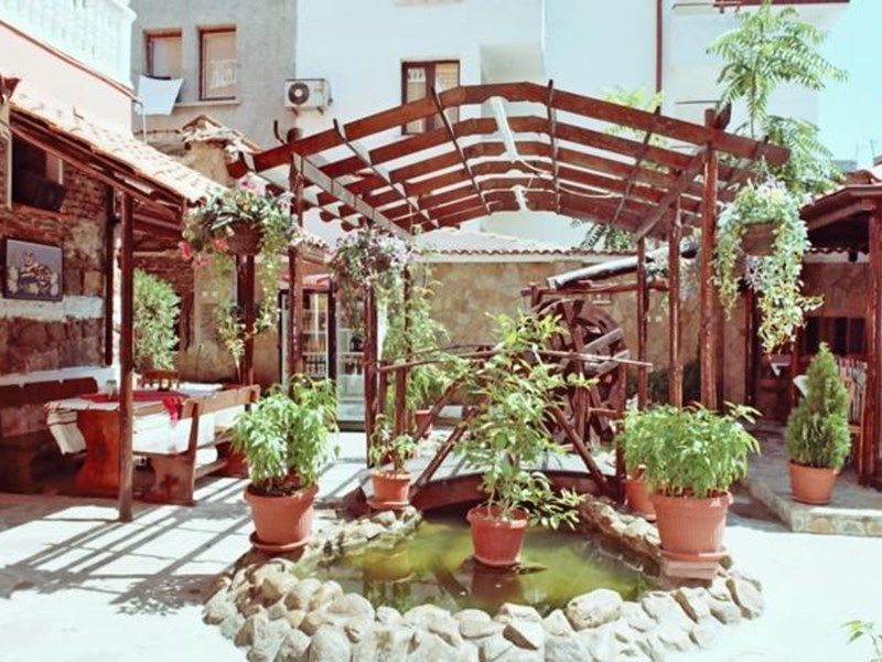 Outdoor Pictures 1