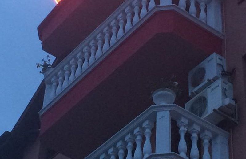 Red House Family Hotel