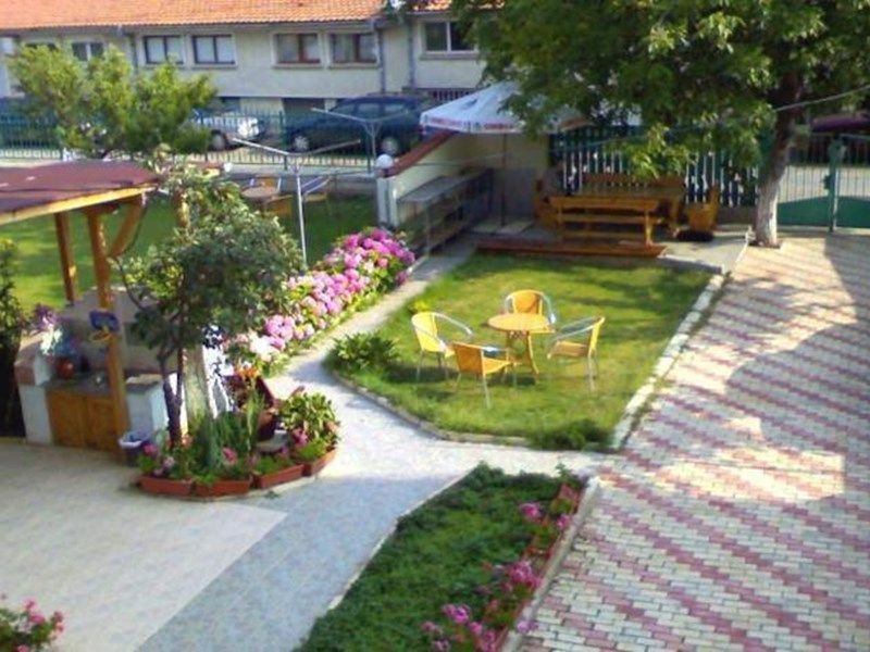 Outdoor Pictures 1