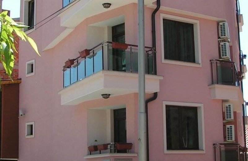 Iglika Guest House