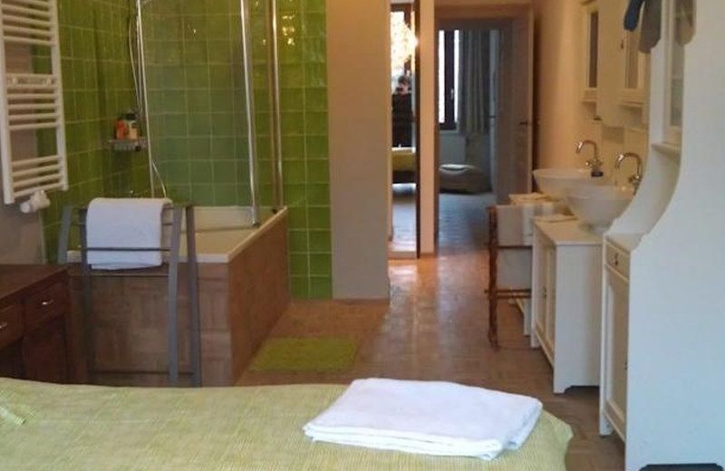HOLIDAY HOME LAAR18
