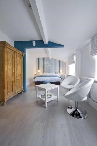 LA CHAMBRE D??AMIS