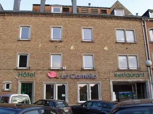 LE CAMELIA