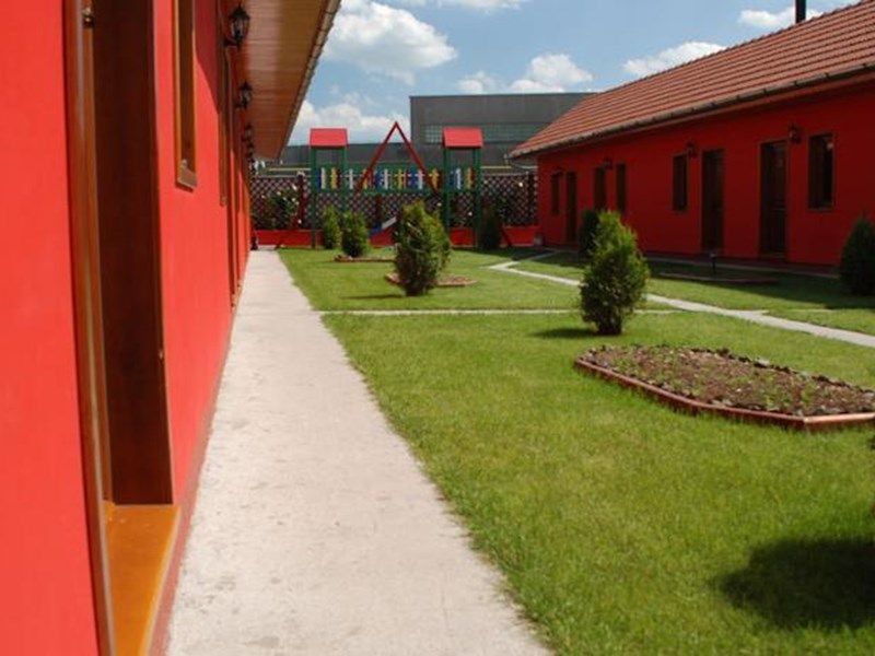 Outdoor Pictures 1