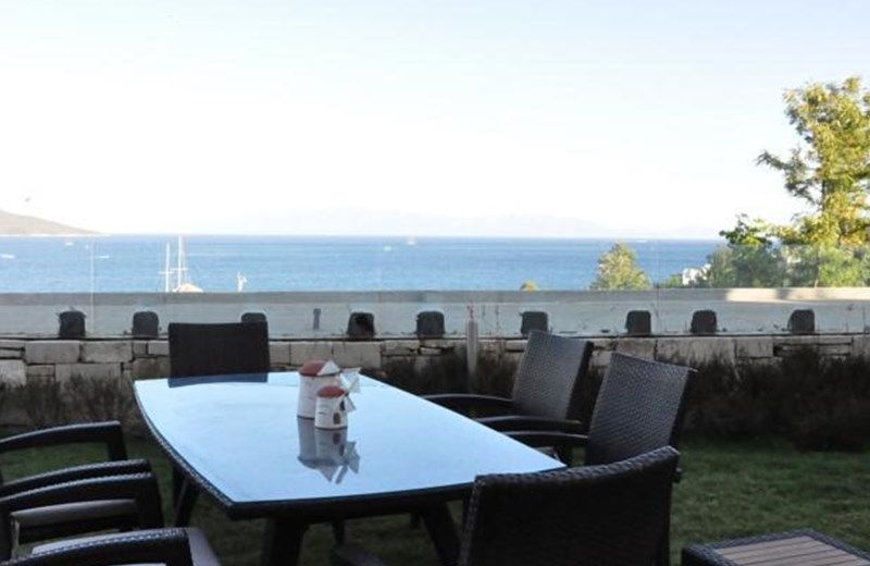 METREQUBE OASIS RESIDENCE