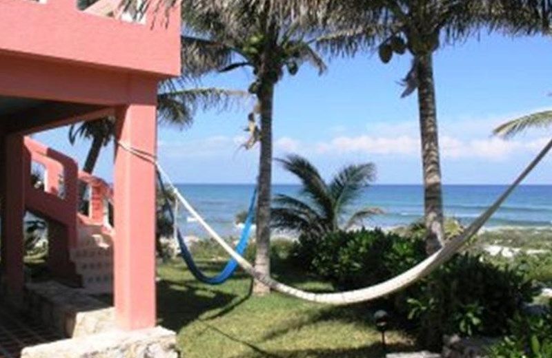 Casa Luna w Private Swimming Pool, Mexico! Walk to Xcacel Beach and Cenotes