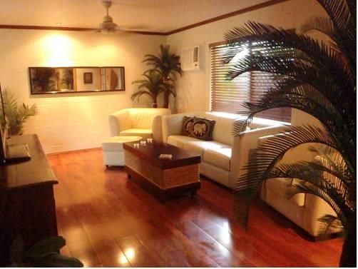 TRINITY TROPICAL OASIS HOLIDAY HOUSE