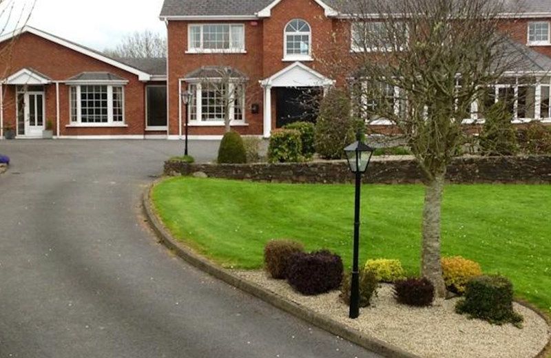 KILLARNEY HOUSE