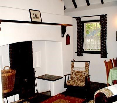 PUCKANE COTTAGES