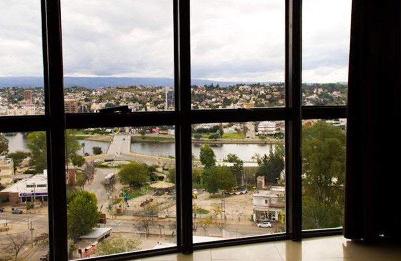 DEPARTAMENTO EN EDIFICIO MELOS CARLOS PAZ