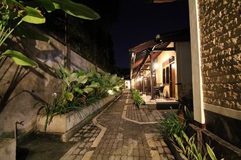 Outdoor Pictures 23
