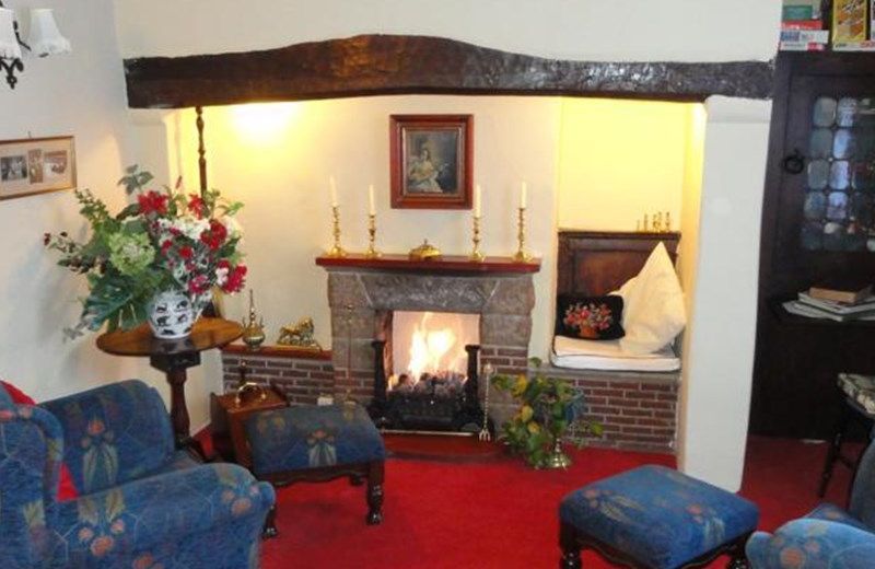 CHESTER TOWN HOUSE