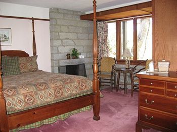 Skyline Lodge and Restaurant