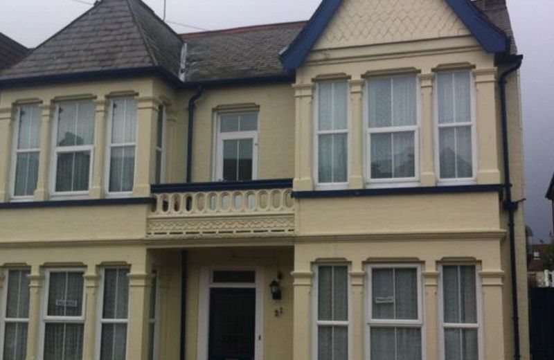 Southend Guest House - Close to Beach, Train Station & Southend Airport