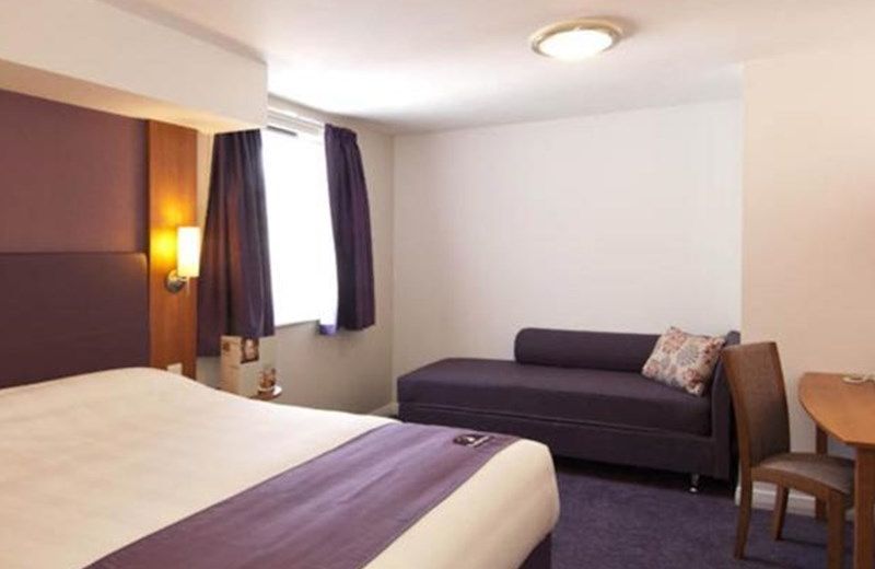 Premier Inn Warrington (A49, M62 J9)