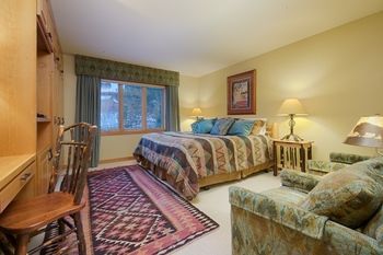 Jackson Hole Resort Lodging - Teton Village Condominiums