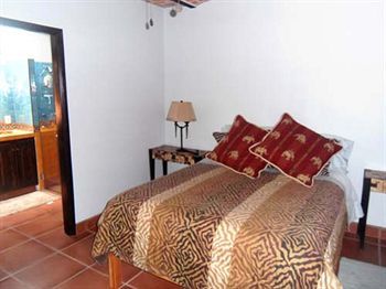 Lolitas Inn