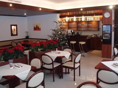 BAD-CAFE RESTAURANT