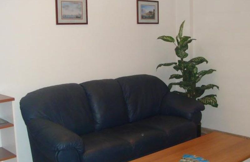 RESIDENCE EXECUTIVE