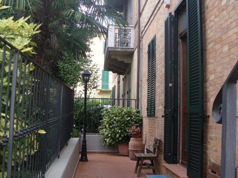 Outdoor Pictures 1