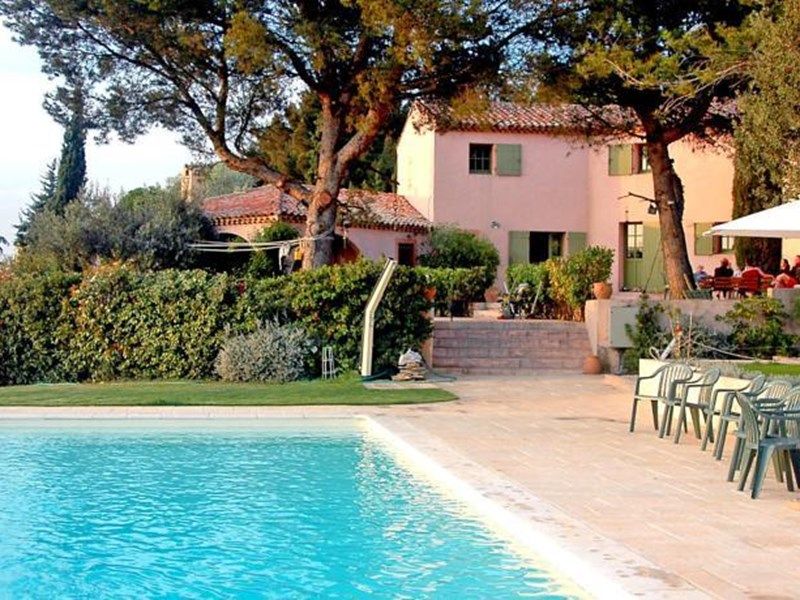 Holiday Home Maison Dalriada Meyreuil