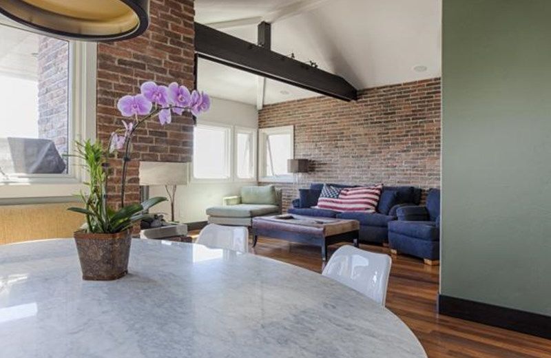 MANHATTAN BEACH BUDDHA HOUSE