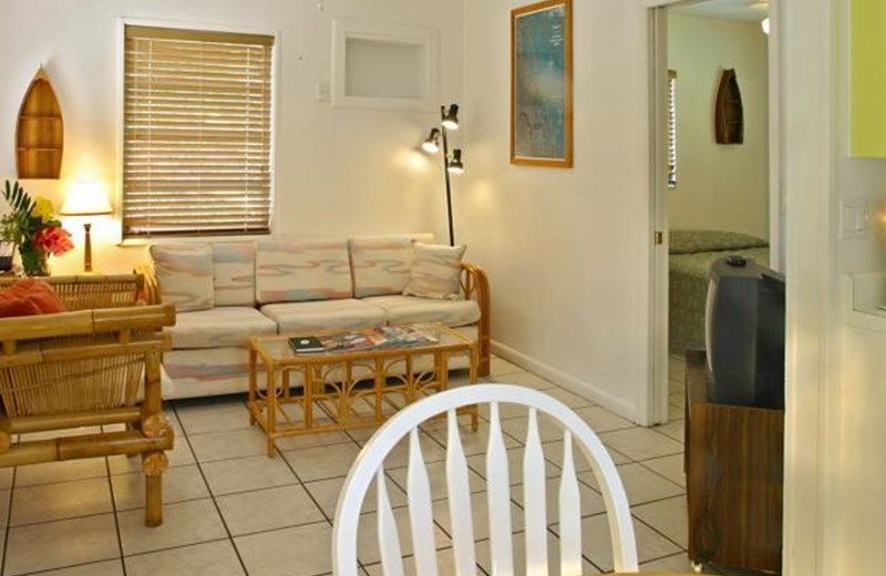 RIVER PALM COTTAGES & FISH CAMP