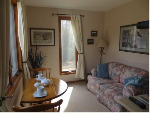 COUNTRY COZY BED AND BREAKFAST