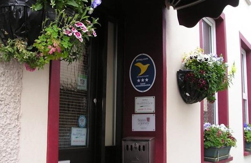 KENSINGTON GUESTHOUSE
