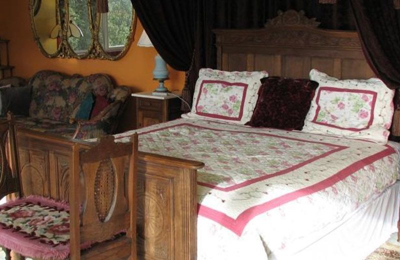 PLUMERIA HILL BED & BREAKFAST