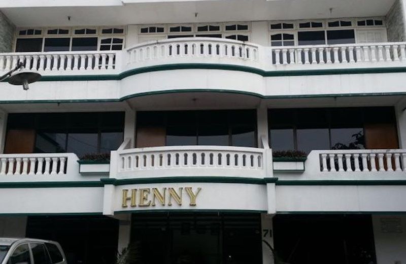 Henny Executive Homestay