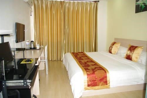 SUPER 8 HOTEL QINGDAO WUYISHAN ROAD