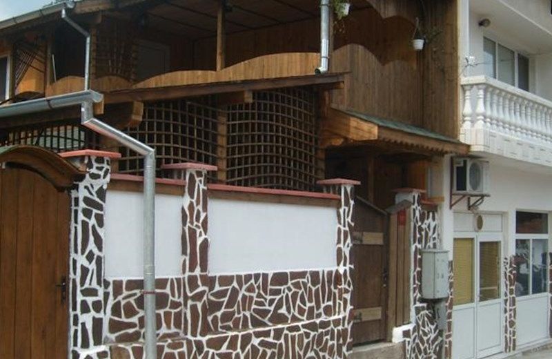INI GUEST HOUSE