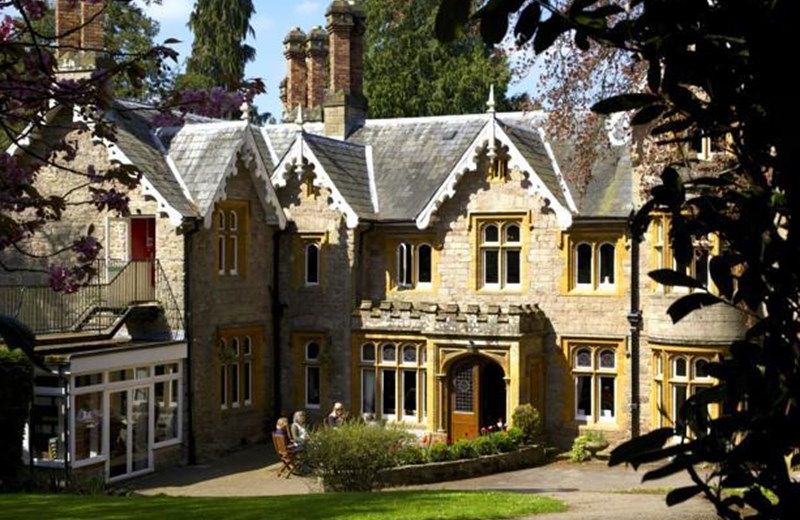 LINDORS COUNTRY HOUSE HOTEL