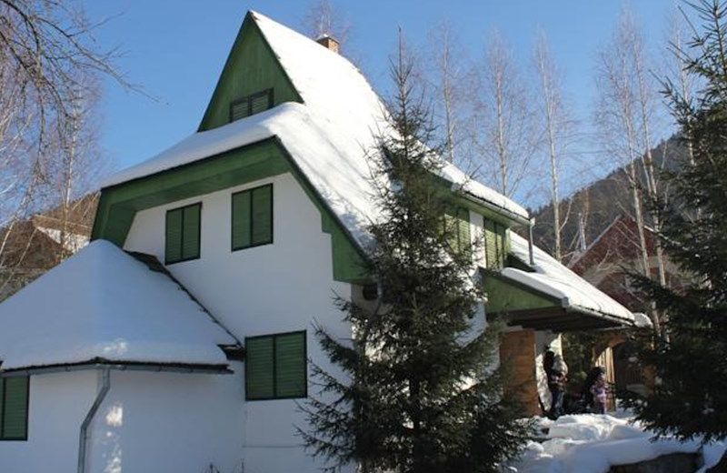 Casa cu Sindrila / Zsindelyes